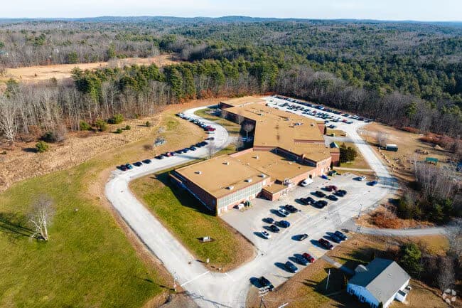Single-town school district through Raymond High in Raymond, NH